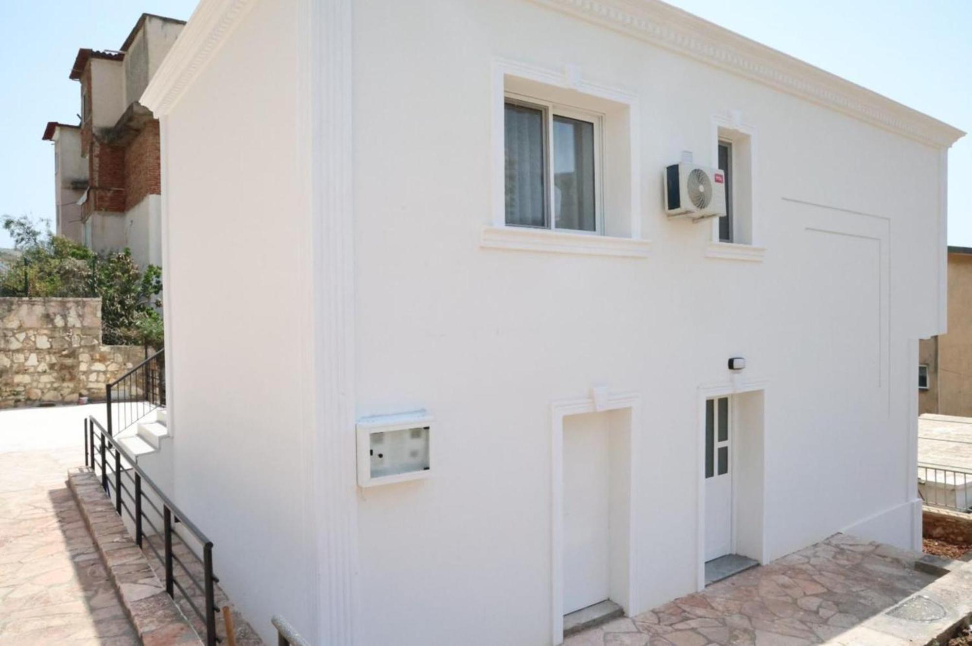 Season Villa
